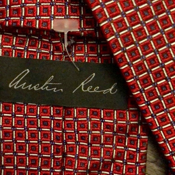 Austin Reed tie - Picture 4 of 4